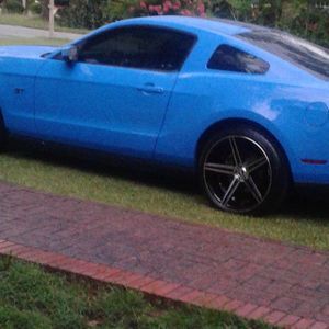 Meet your Posher, Carlos